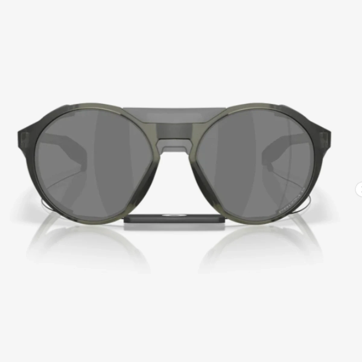 Oakley Clifden — vista alternativa
