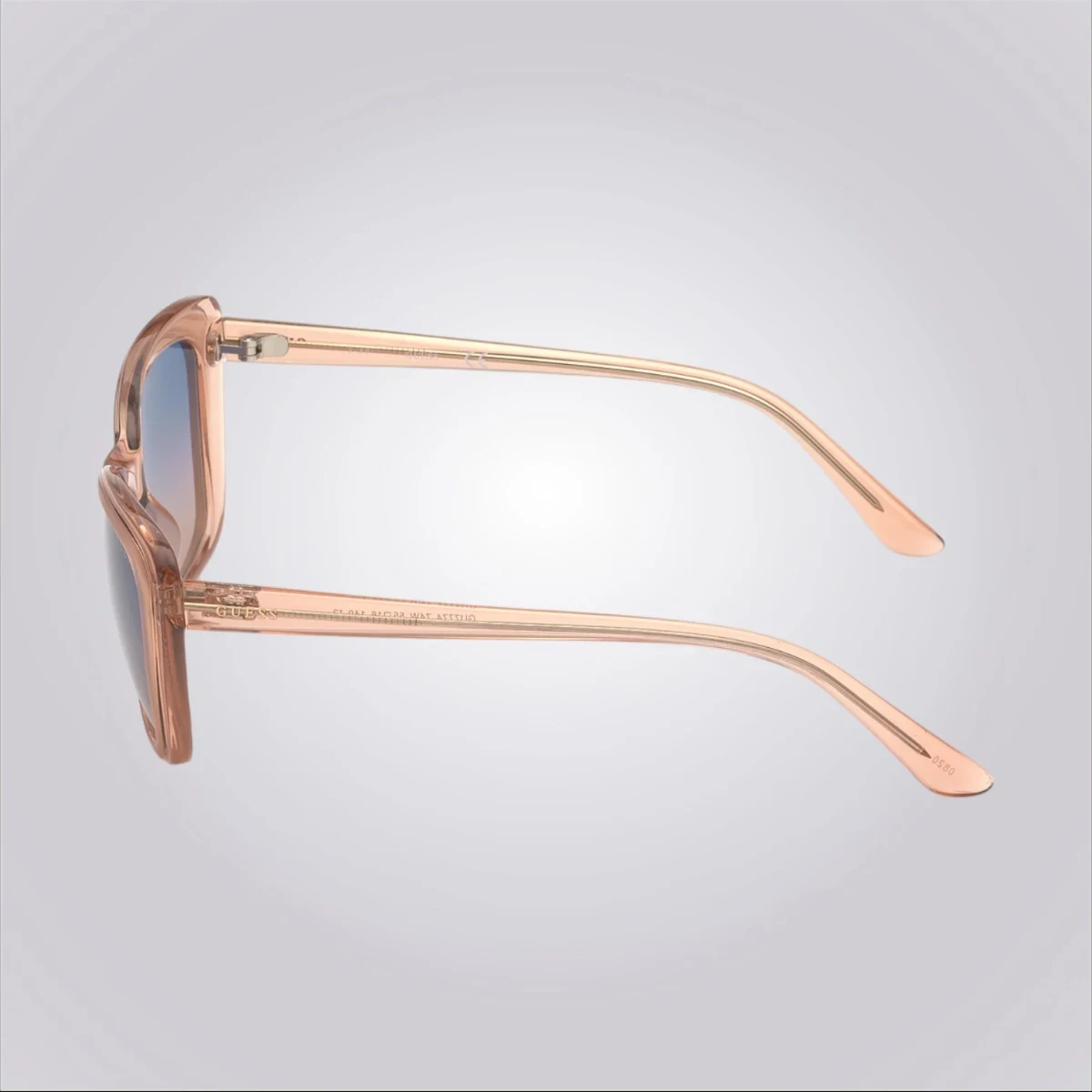 GUESS 7774 — vista alternativa